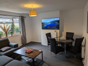 Lovely 2 bedroom apartment with a garden